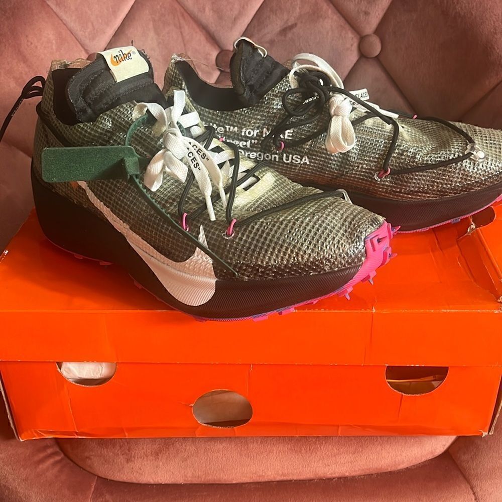 Nike Off-White WMNS Vapor Street “Laser Fuchsia” (S/N: CD8178-001) size 13 (11M)
